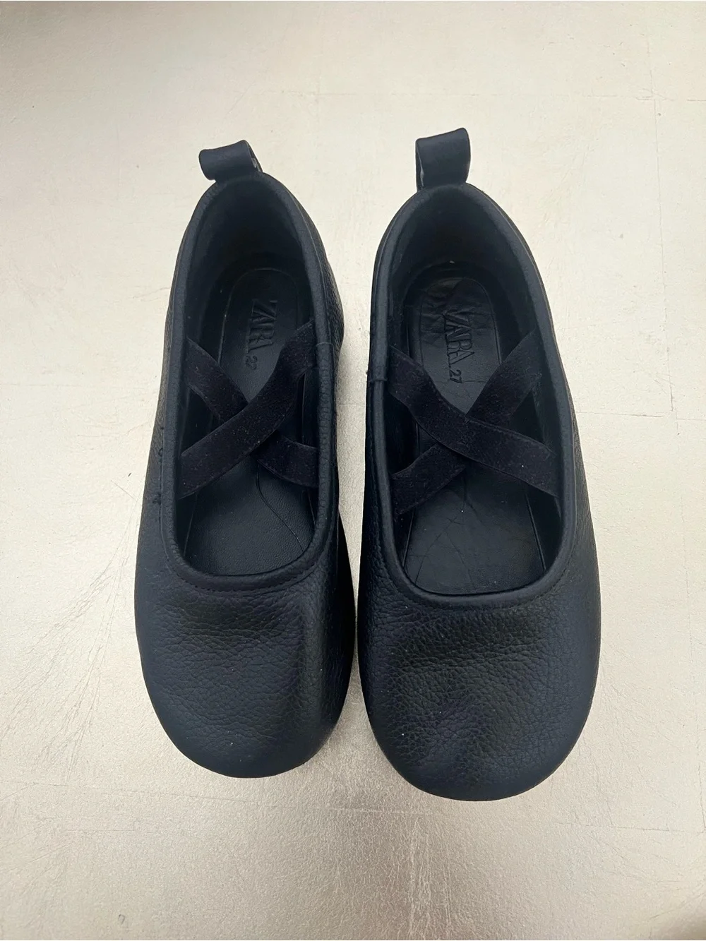 Zara sleek black